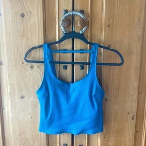 ADORABLE FREE PEOPLE TANK!! super comfy inbuilt bra & great for working out in:)